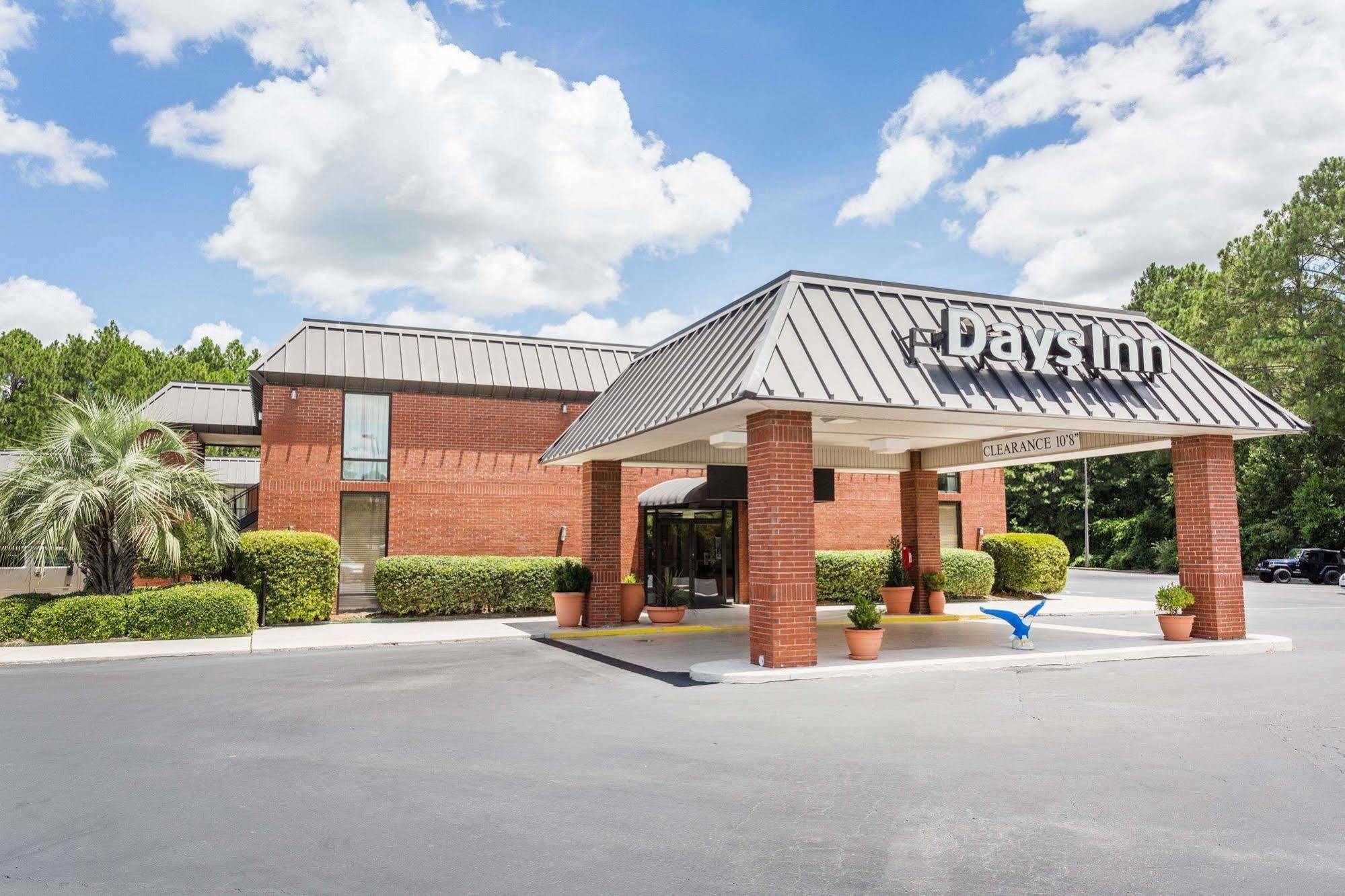 Days Inn By Wyndham Statesboro Exterior photo